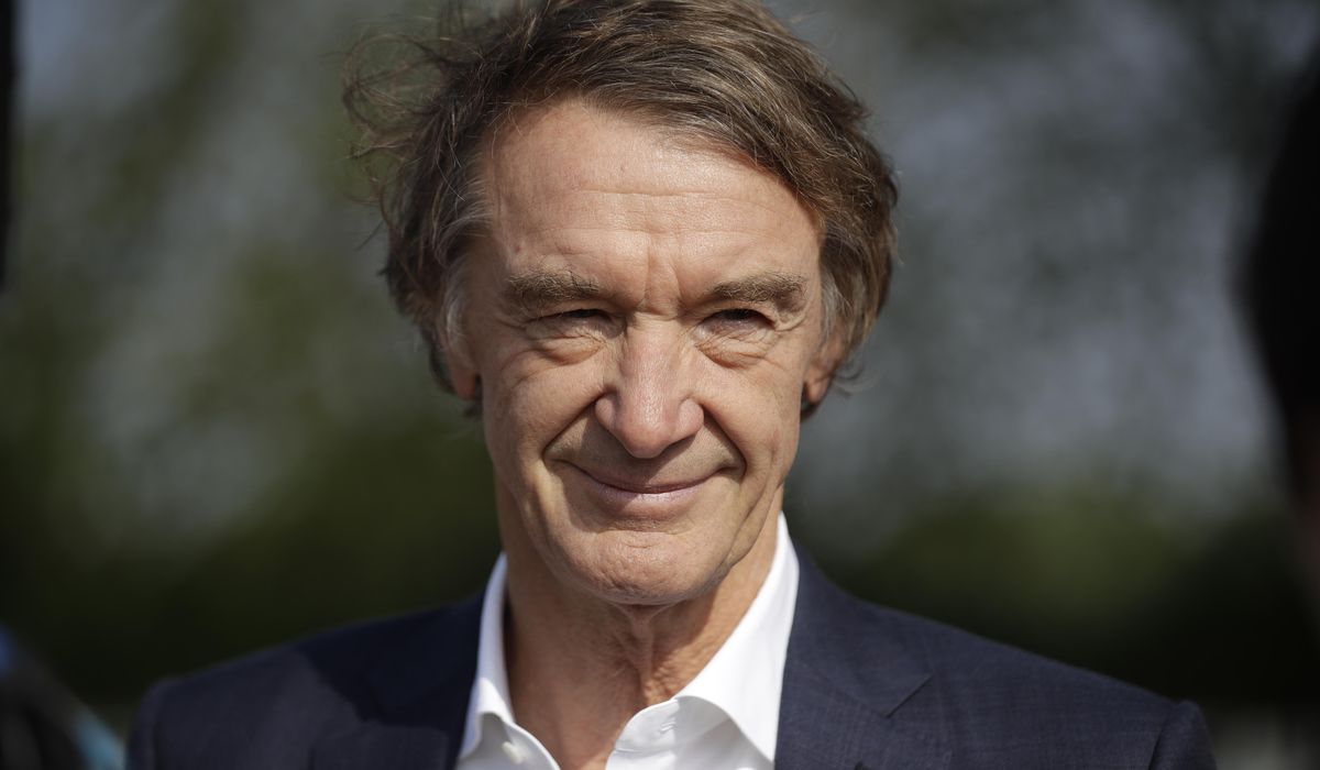 Manchester United announces selling up to 25% of club to British billionaire Jim Ratcliffe