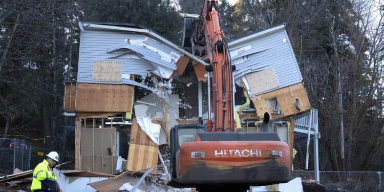 House where 4 University of Idaho students were killed is being demolished