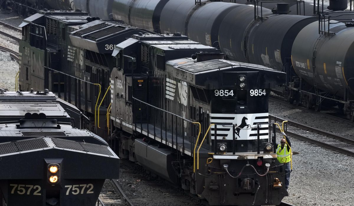 Norfolk Southern's fourth-quarter profit falls 33% as Ohio derailment costs grow