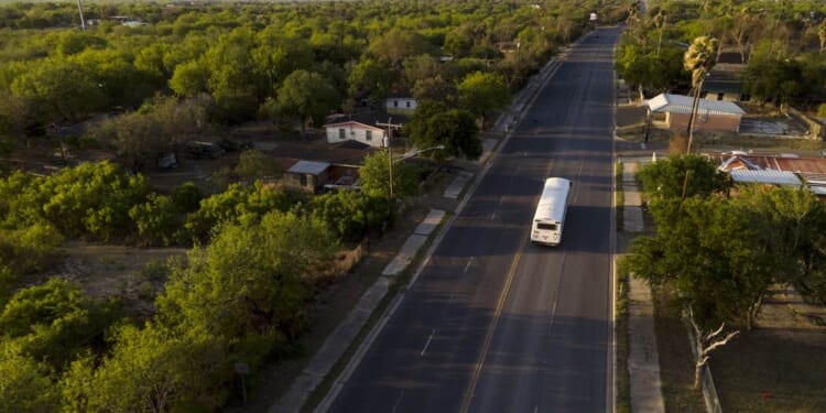 Abbott Halts Migrant Buses From Texas to Illinois, But Not Because of Pritzker's Whining – HotAir