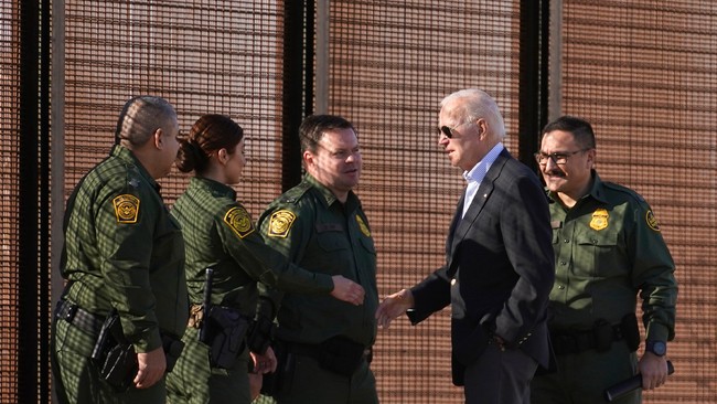 Biden Admin Fast-Tracks Chinese Illegals Into U.S. – PJ Media