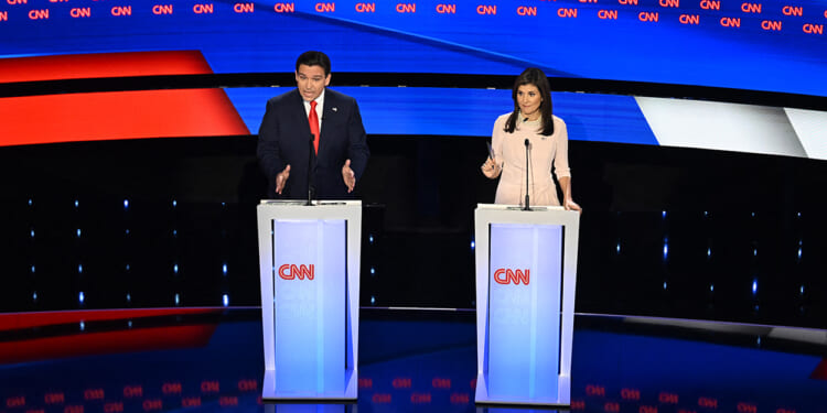 Big Moments From Final Republican Debate Before Iowa Caucuses