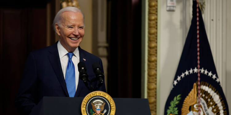 Federal Employees Mainly Donated to Biden, Democrats in 2023