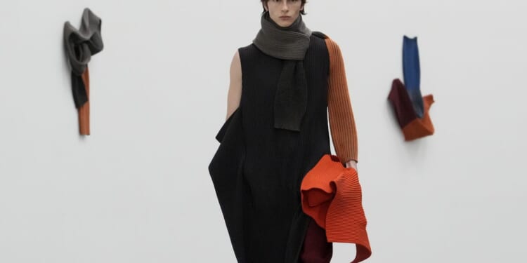 Issey Miyake displays a canvas of colors at Paris Fashion Week