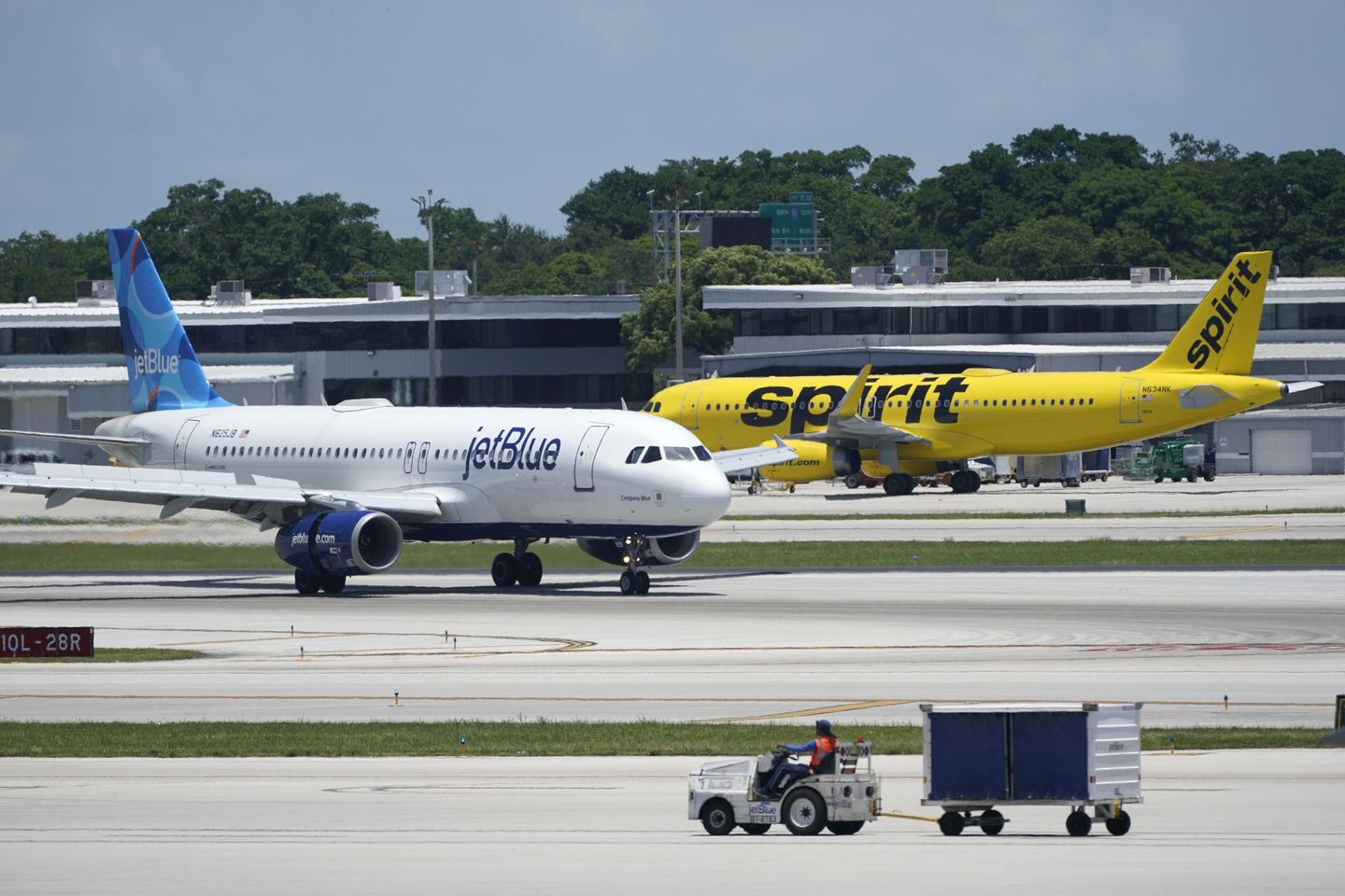 JetBlue, Spirit Airlines to appeal federal judge's ruling that blocked their merger