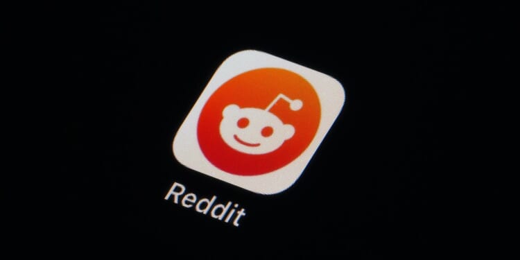 Reddit aims for IPO by March