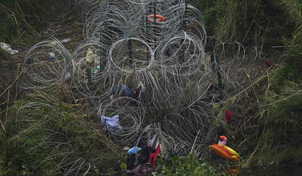 SCOTUS Rules Against Texas on Razor Wire