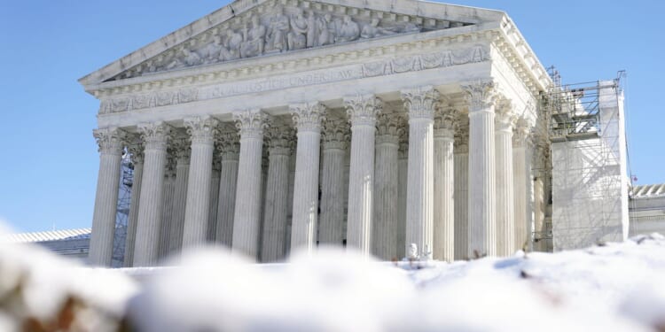 Supreme Court allows federal agents to cut razor wire Texas installed on U.S.-Mexico border