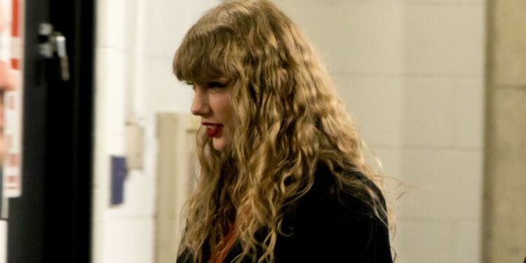 Taylor Swift arrives before an NFL AFC Championship football game between the Kansas City Chiefs and Baltimore Ravens in Baltimore, Maryland, on Sunday.