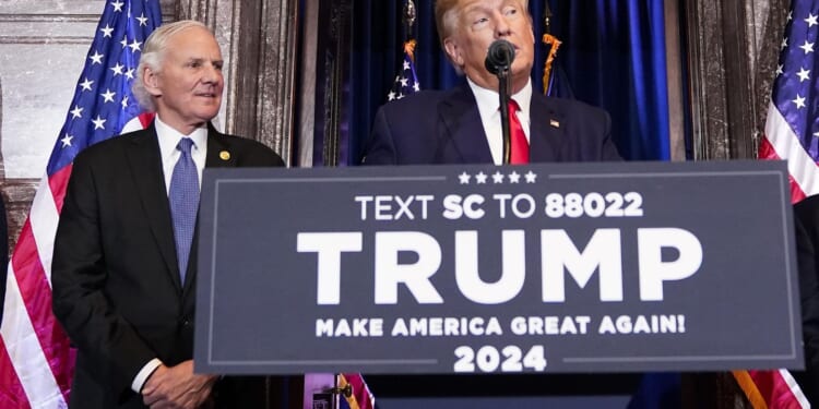 Trump is joined by South Carolina leaders at New Hampshire rally as he tries to undercut Haley