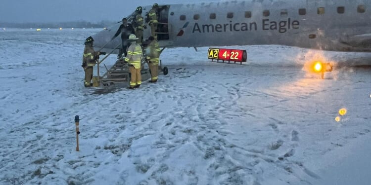 WATCH: Plane slides off snowy taxiway in Rochester, New York