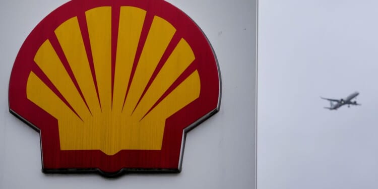 Shell profits plunge last year from a record high as oil and natural gas prices drop