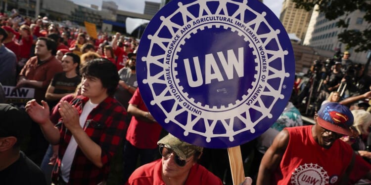 Trump rips UAW as 'hopeless case' for refusing to back him