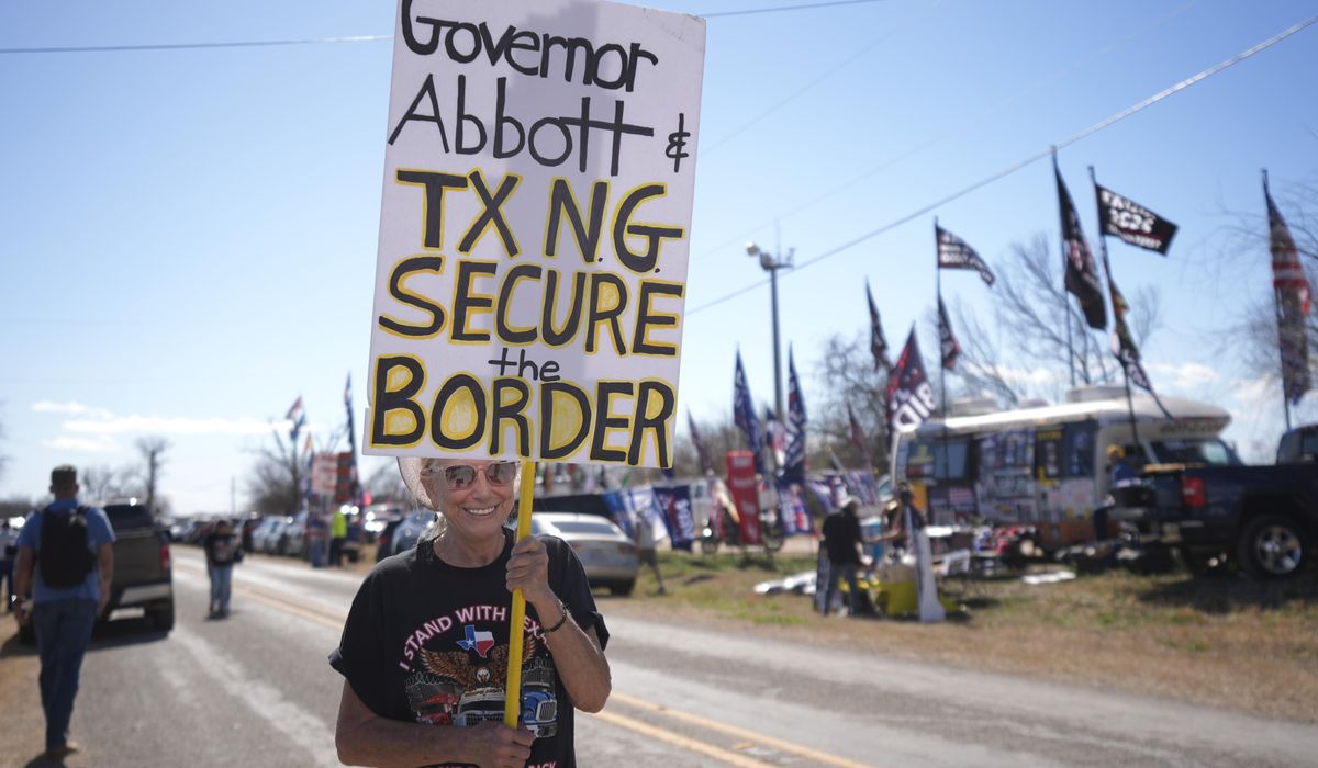 Republican governors gather at Texas border to keep pressure on Joe Biden over migrant crossings