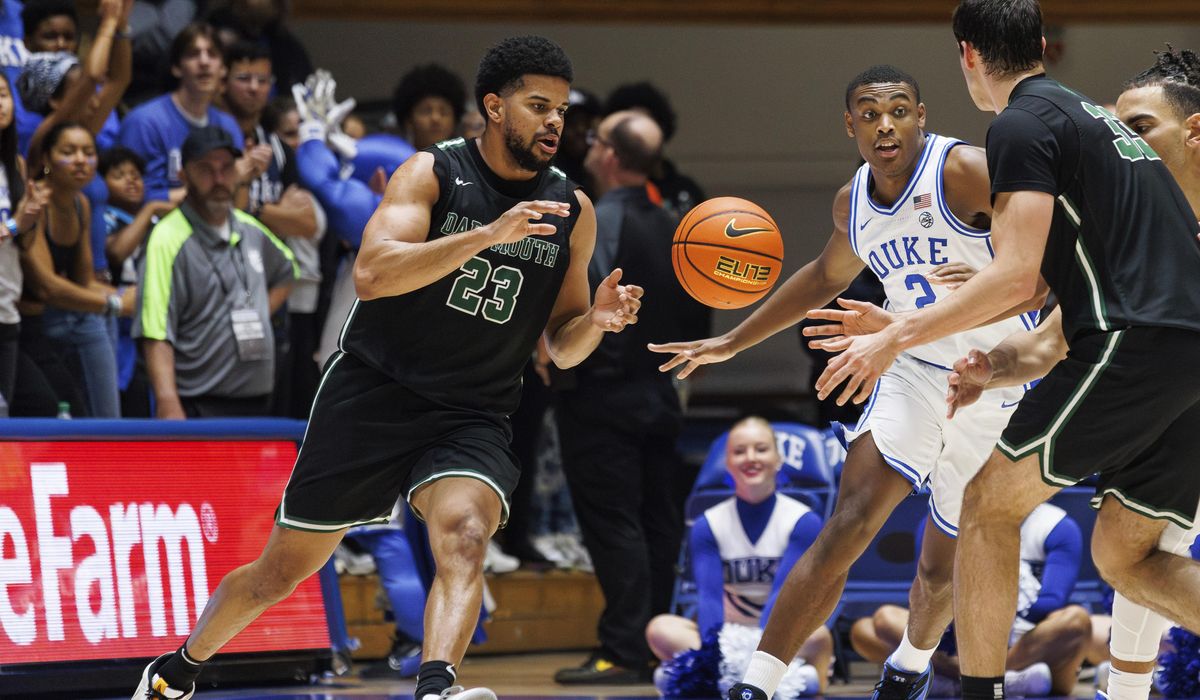 Labor board says Dartmouth basketball players are school employees, sets stage for union vote