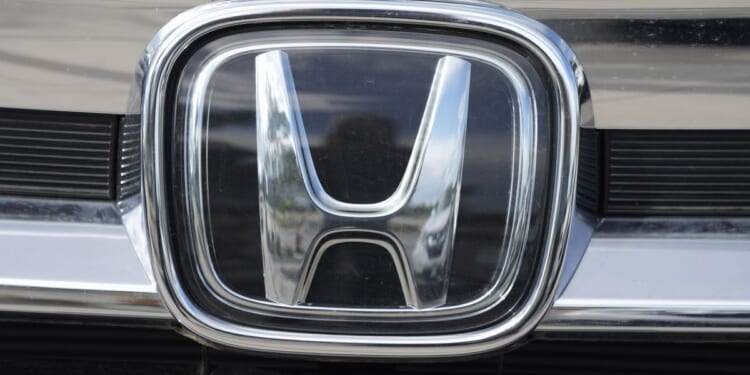 Honda recalls 750,000 cars over airbag issue