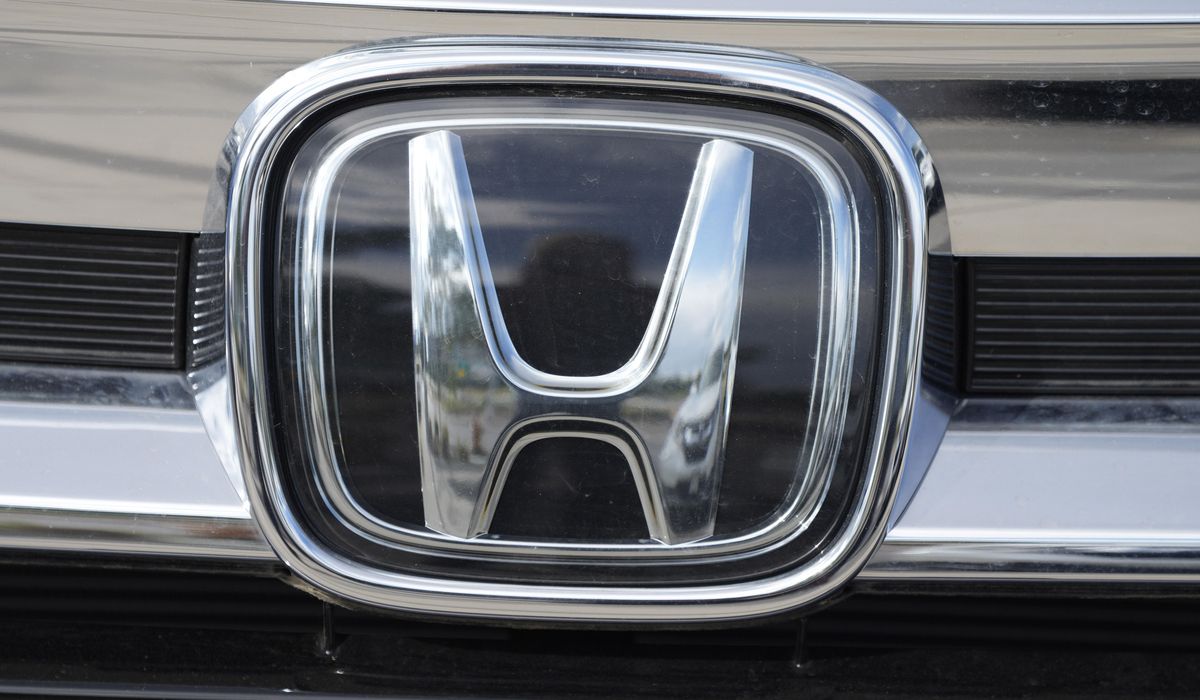 Honda recalls 750,000 cars over airbag issue