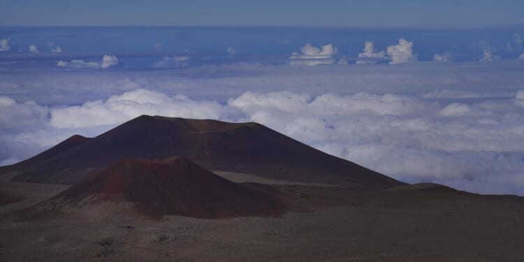 Hawaii earthquake strikes just south of Big Island, U.S. Geological Survey says