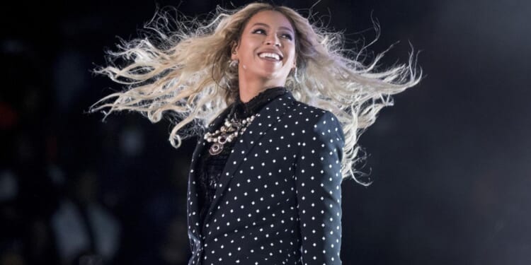 Beyonce new songs 'Texas Hold 'Em', '16 Carriages' released; album 'Act II' coming in March