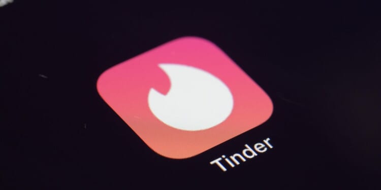 Tinder, Hinge and other dating apps encourage 'compulsive' use, lawsuit claims