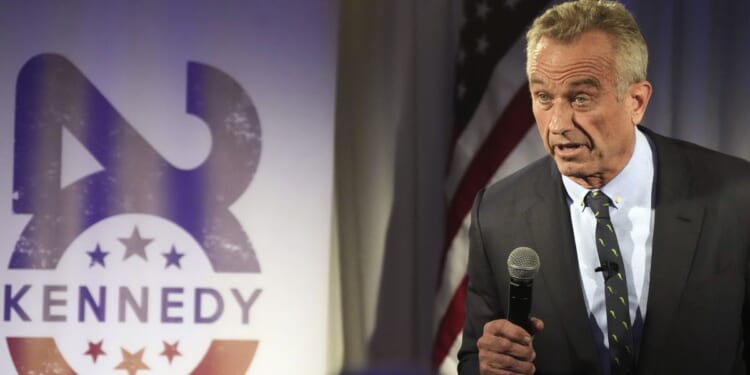 Robert F. Kennedy, Jr. can't keep aides: 'Campaign is a mess'