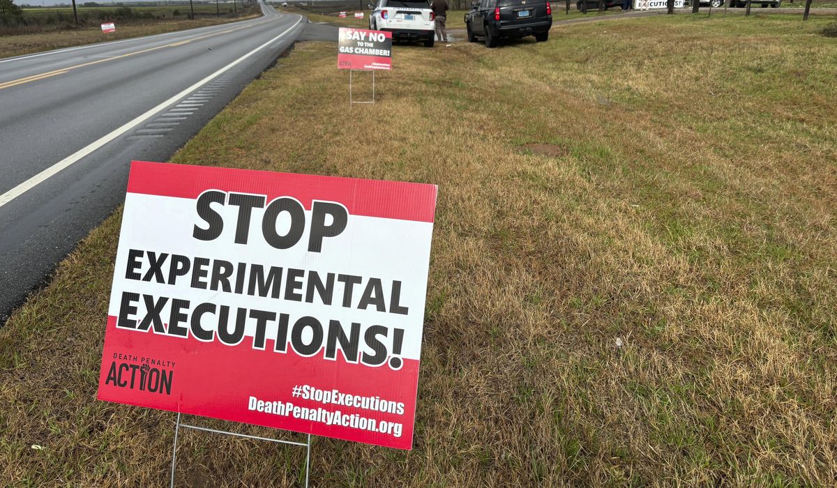 First nitrogen execution was a 'botched' human experiment, Alabama lawsuit alleges