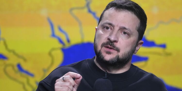 Ukraine's Zelenskyy will sign security agreements with Germany, France as Kyiv shores up support