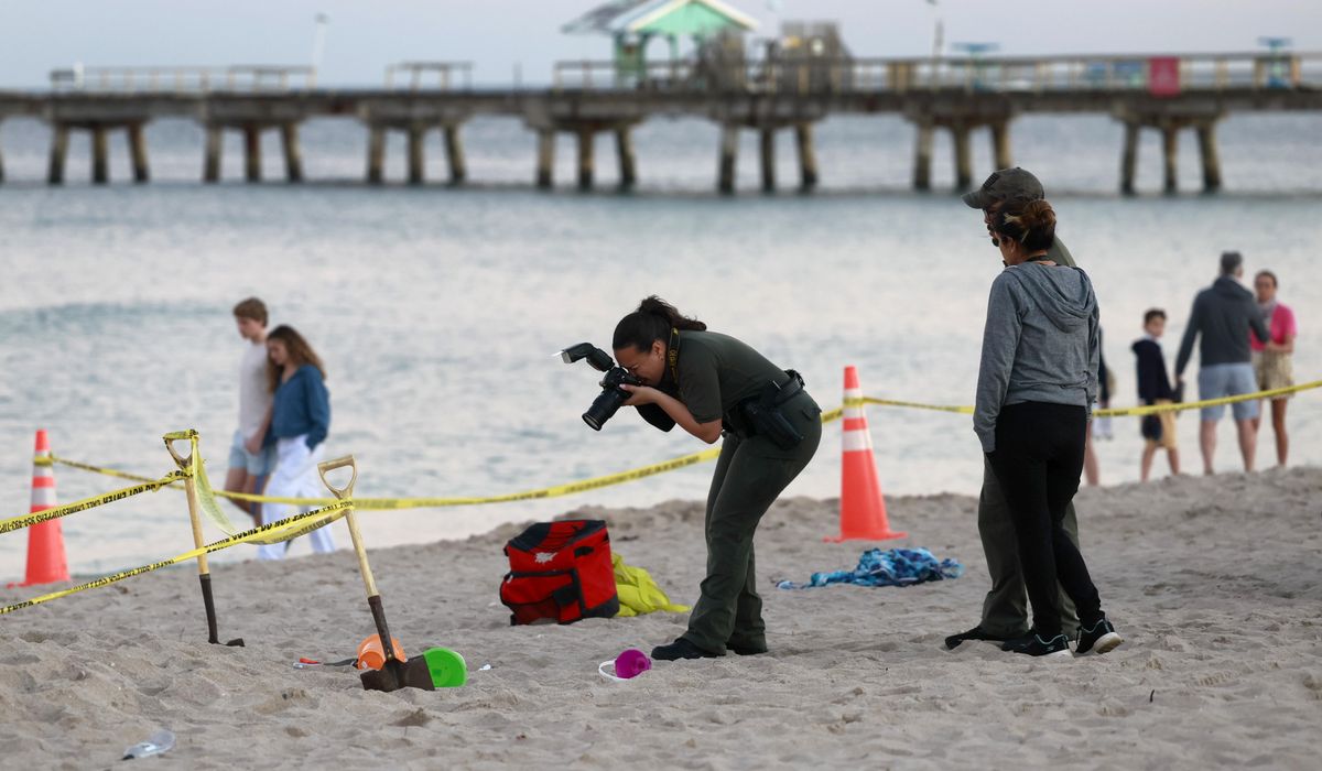 Girl dies, boy hospitalized after hole collapses on Florida beach