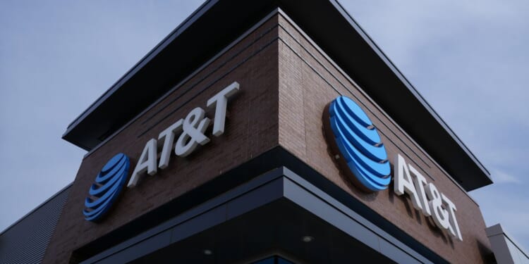 AT&T says the outage to its U.S. cellphone network was not caused by a cyberattack