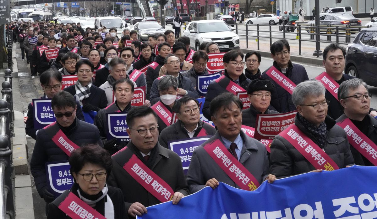 Seoul ultimatum to striking doctors looms as medical crisis deepens