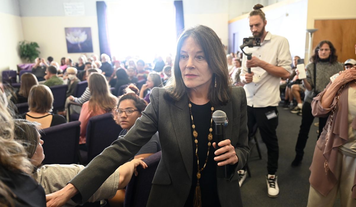 Marianne Williamson returns to Democratic presidential race