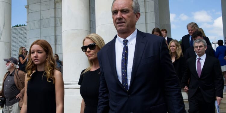 RFK Jr. on track to qualify for ballot in two critical 2024 election swing states