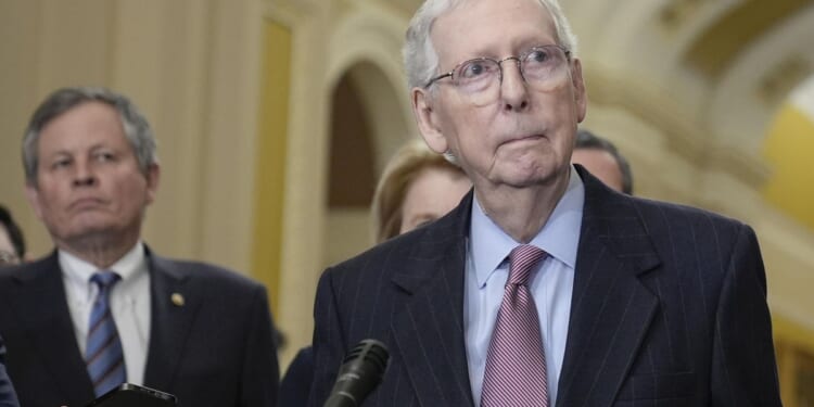 Mitch McConnell to step down as longtime GOP Senate leader in November