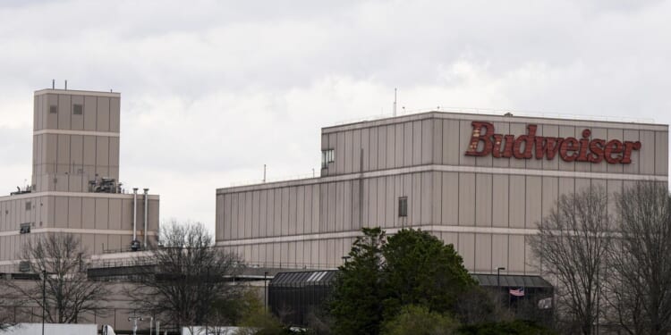 Teamsters reach tentative deal with Anheuser-Busch