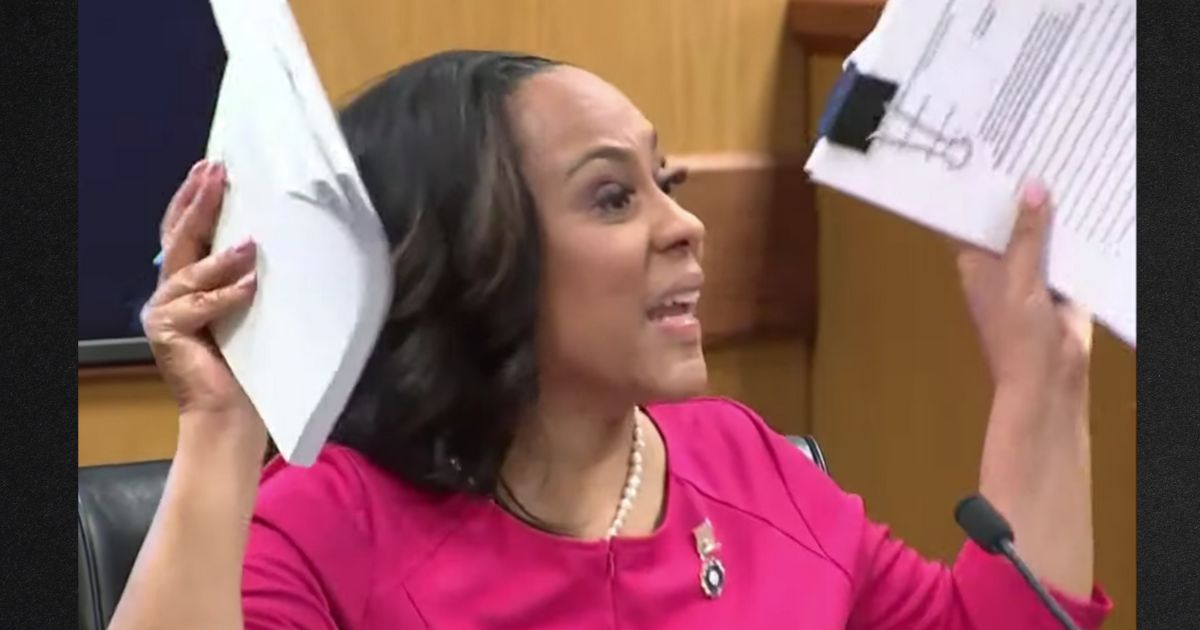 After Fulton County District Attorney's outburst, the judge called for a 5-minute recess.