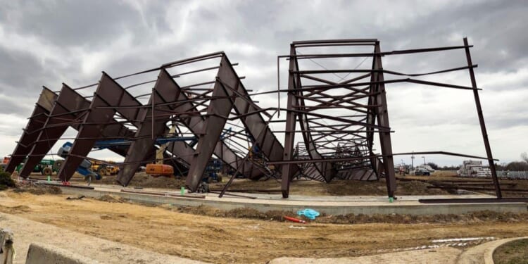 An airport hangar under construction in Bosie, Idaho, collapsed Wednesday, killing three and injuring several others.