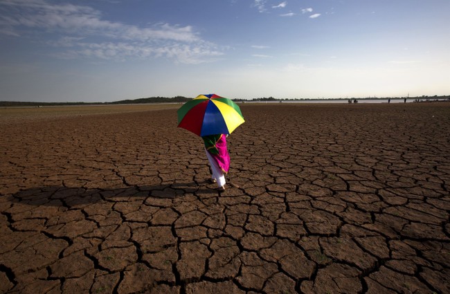 Mad Scientists Are Plotting to Block the Sun with a Giant Umbrella the Size of Argentina (Really) – PJ Media