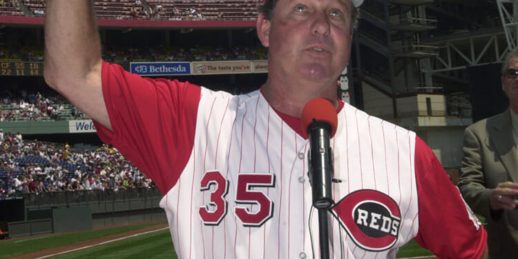 Don Gullett waves to the crowd before being inducted into the Cincinnati Reds Hall of Fame before the Reds played the New York Mets in Cincinnati on July 21, 2002.