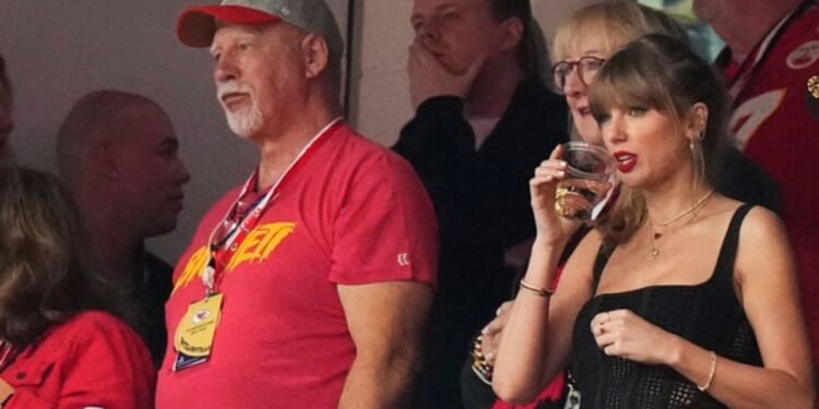 Taylor Swift watches the field before the NFL Super Bowl game between the San Francisco 49ers and the Kansas City Chiefs, Sunday, in Las Vegas.