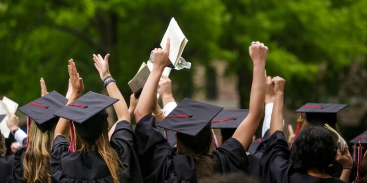 Study finds confidence in the value of 2- and 4-year college degrees slipping