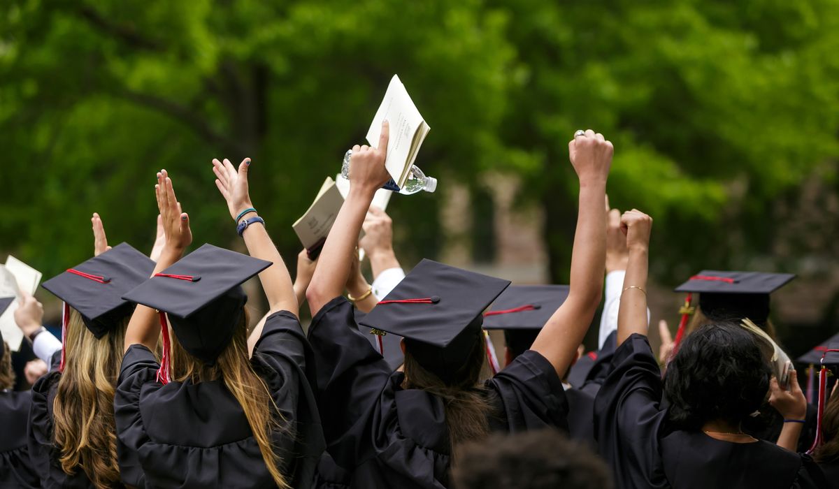 Study finds confidence in the value of 2- and 4-year college degrees slipping