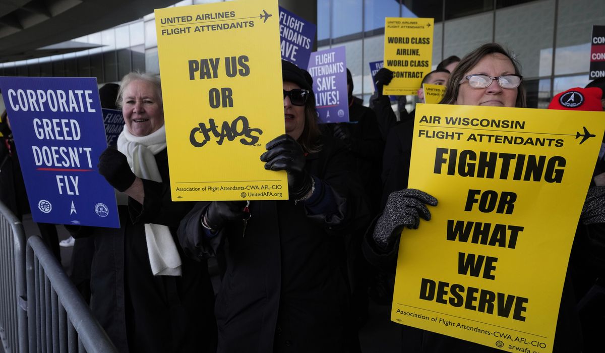 Southwest Airlines solidifying pact with flight attendants' union