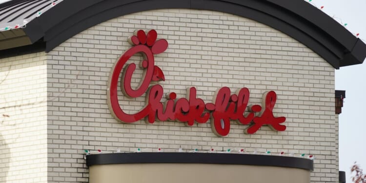 Chick-Fil-A backtracks from no-antibiotics-in-chicken pledge