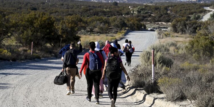 Agents in California say some illegal immigrants walk away without arrest: 'Free to leave'