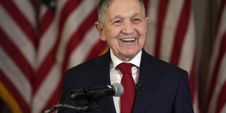 Inside the Beltway: Dennis Kucinich ready to run