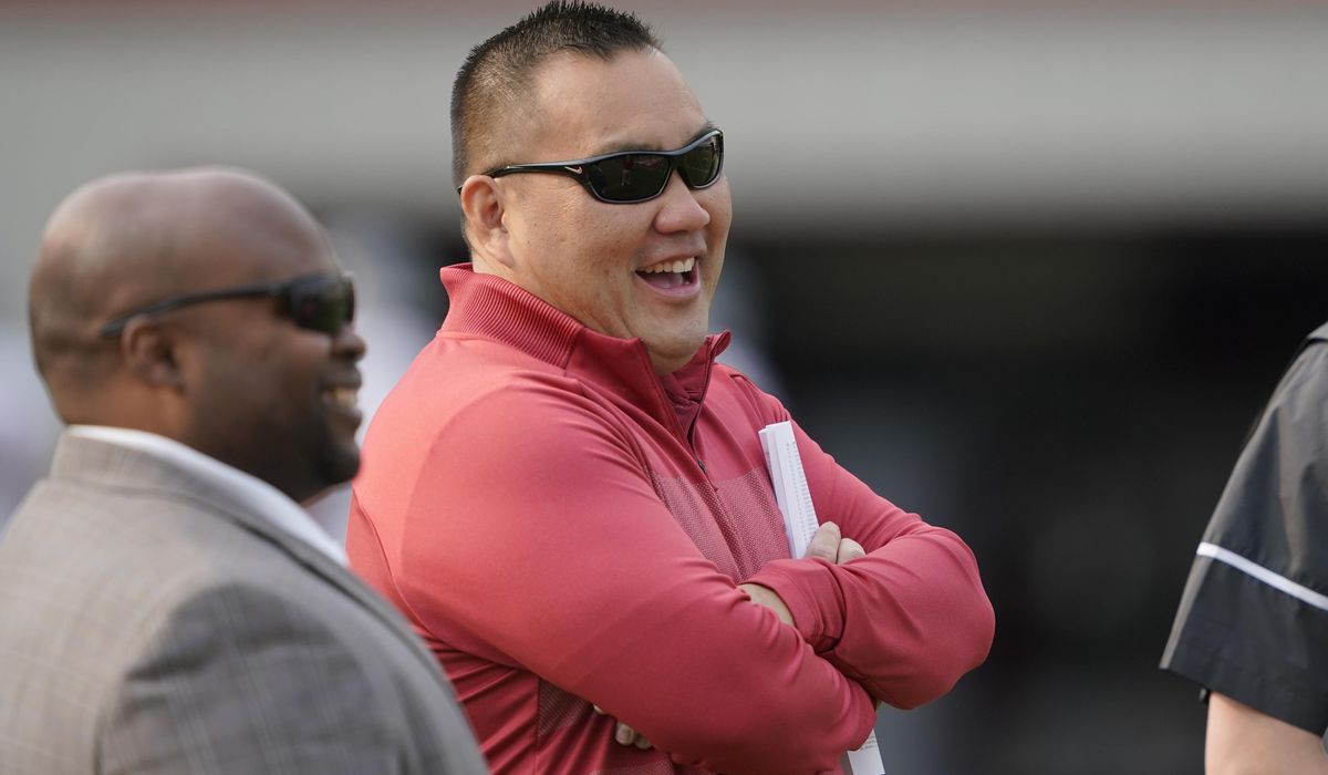 Washington hires athletic director Pat Chun away from rival Washington State