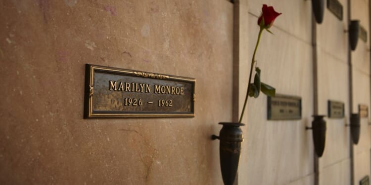 Tomb near Marilyn Monroe, Hugh Hefner up at auction