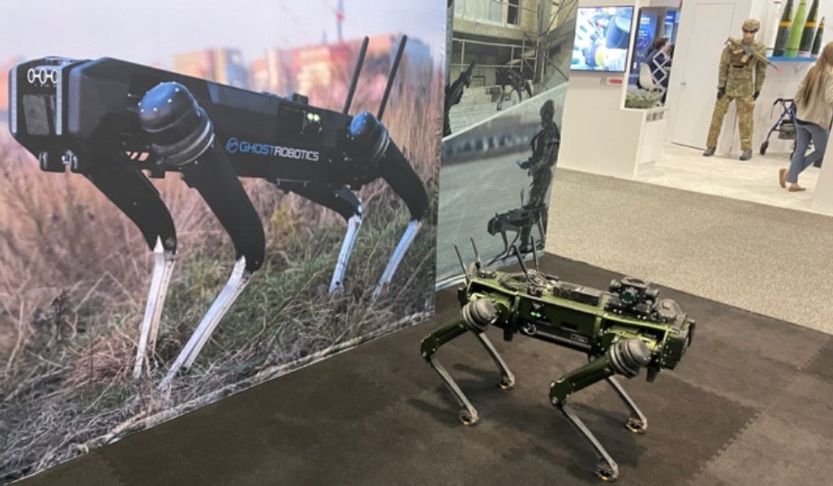 Robot dog keeps home barricade showdown from turning bloody