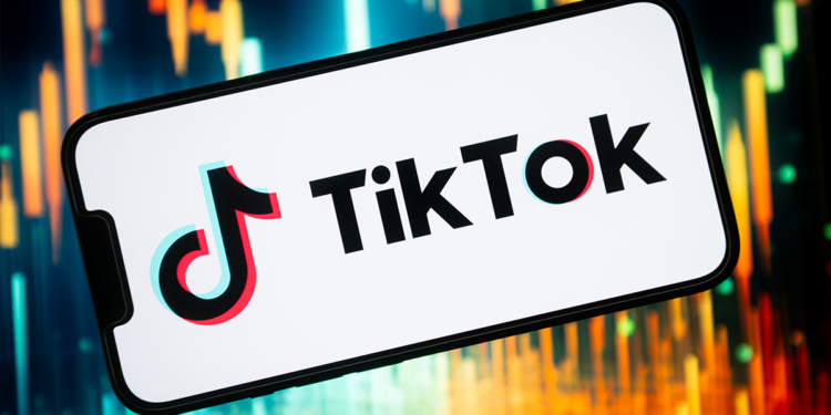 House Overwhelmingly Passes Bipartisan TikTok Bill