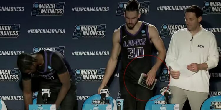 March Madness Star Brings Bible to Podium After Heartbreaking Loss, Talks About Jesus